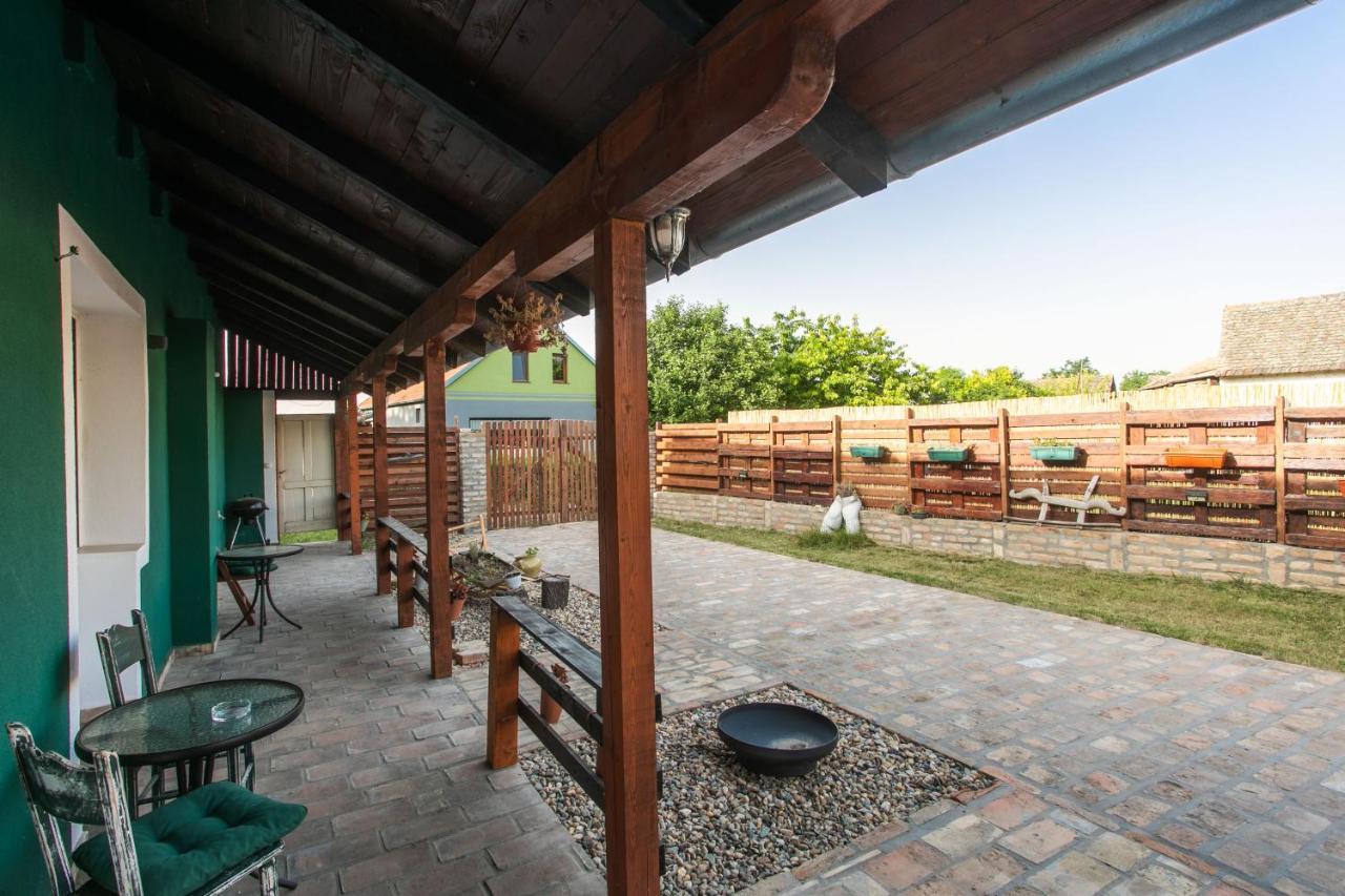 Seosko Domacinstvo Pustolov Apartment Stari Banovci ภายนอก รูปภาพ