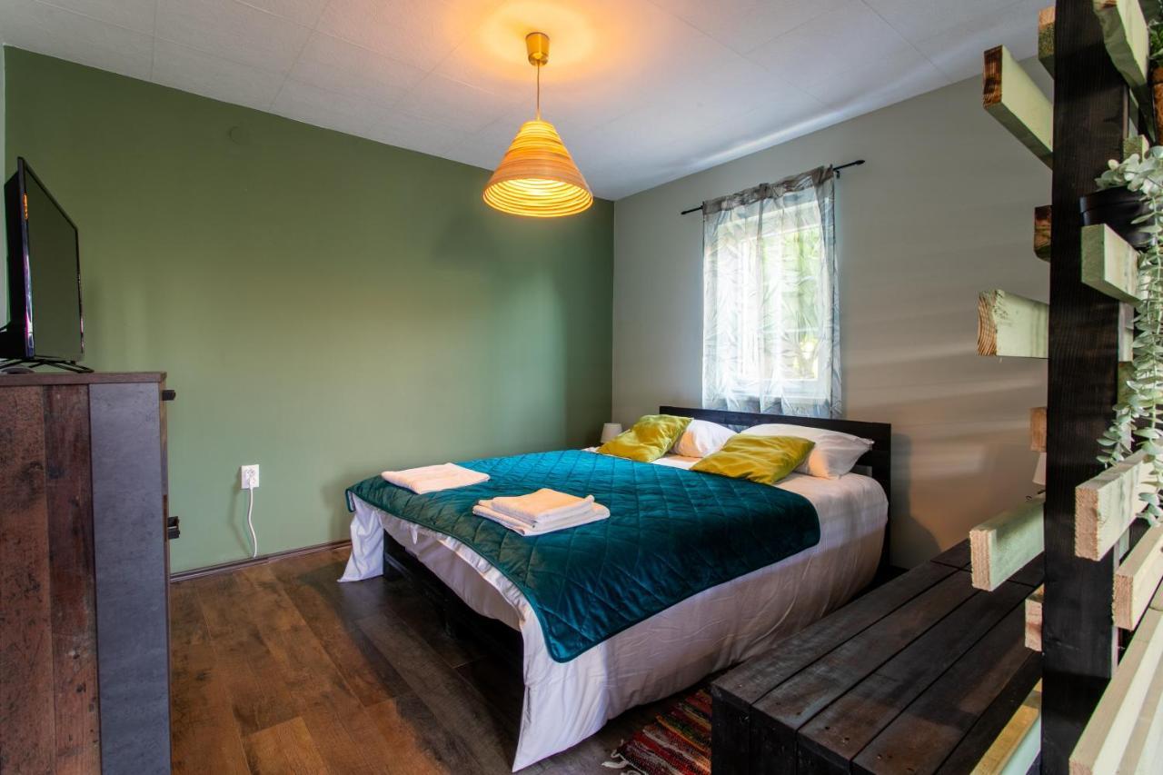 Seosko Domacinstvo Pustolov Apartment Stari Banovci ภายนอก รูปภาพ