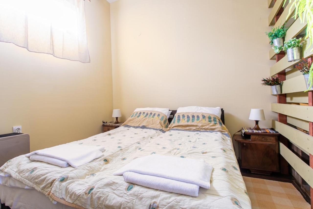 Seosko Domacinstvo Pustolov Apartment Stari Banovci ภายนอก รูปภาพ